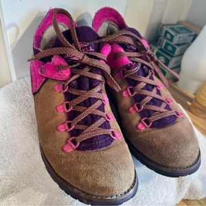 MERRELL Women's Dark Earth Brown/Pink Suede/Wool Hiking Shoes Size 10